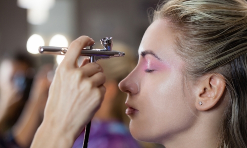 Why Calgary Salons Are Bringing Back Airbrush Makeup ?