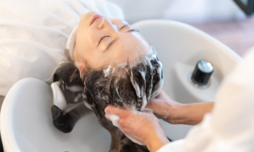 Stop Damaging Your Hair! Choose the Perfect Salon Shampoo & Conditioner