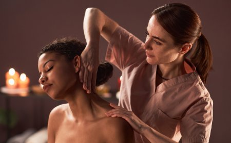 Massage Chairs vs. Human Hands: Which Delivers Better Relief?