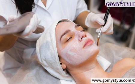 Say Goodbye to Harsh Chemicals: Organic Salon Treatments for Glowing Skin