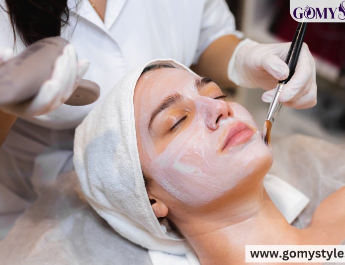 Say Goodbye to Harsh Chemicals: Organic Salon Treatments for Glowing Skin