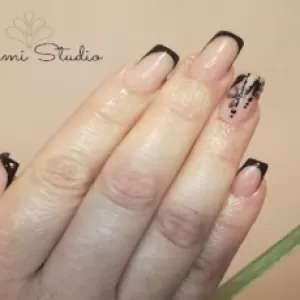 Samistudio Nails and Esthetics