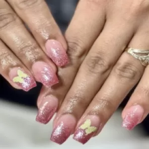 Nails By Hannah Le