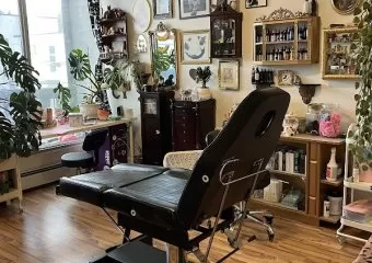 13 cats tattoo studio