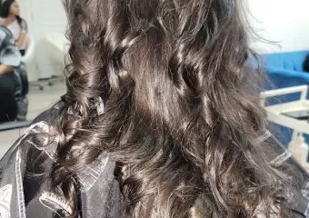 Anjali's Makeover beauty salon