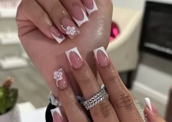 Clever Nails Salon