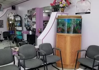 Clip n Curl hair and nail salon