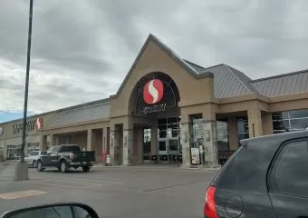 Crestview Shopping Centre