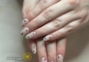Daisy Nails Beaumont