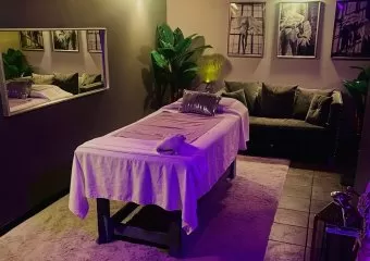 Emma Lees Touch of Class