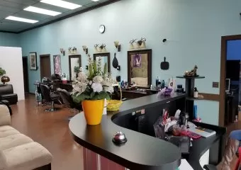 Fades n blades beauty studio