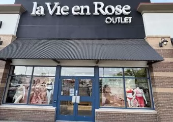 la Vie en Rose Outlet Riocan Shawnessy Centre