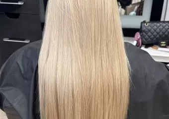 Liza Arsene | blonde highlights haircut colour