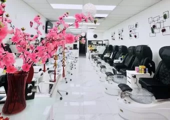 Luvie Nails & Spa