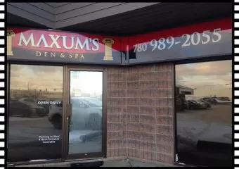 Maxum Den & Spa