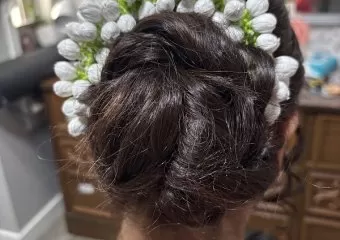 Priya Dhande Makeover Studio