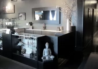 Raro Tattoo & Body Piercing Studio