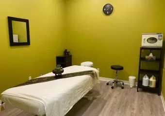 Reuan Namthip Thai Massage and Spa