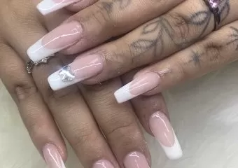 T4 Nails