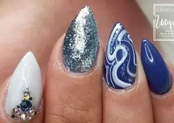 Unique U