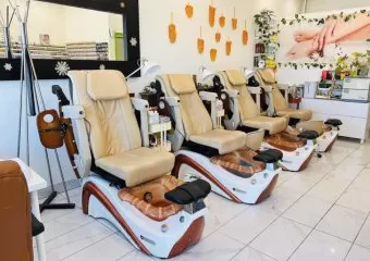 La Jolie Nails & Spa