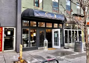 Salon True