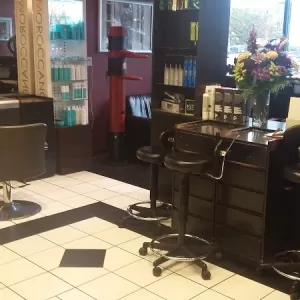 Byrons Hair Studio