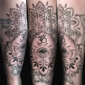 Elise Lamoureux Tattoos