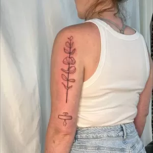 Fine line tattoo - Viktoriia Ink