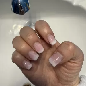 Four season nails spa in Royal Oak