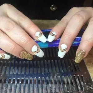 Glamorous Sculpture Gel Nails