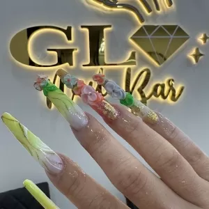 Glo Nail Bar