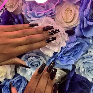 Glossy Nails & Spa