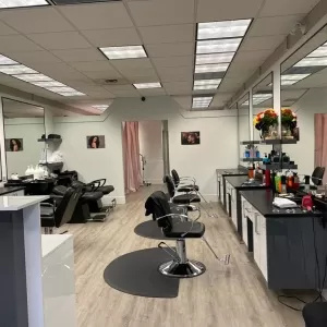 Julia Hair Design