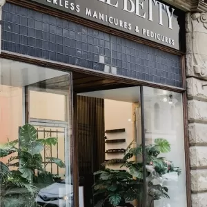 Jungle Betty