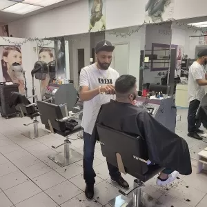 Kinders Salon & Spa (Main Street)