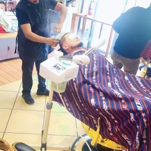 King Barbershop & Salon