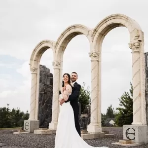 Lianne Moseley Makeup Artist (Lustredust)