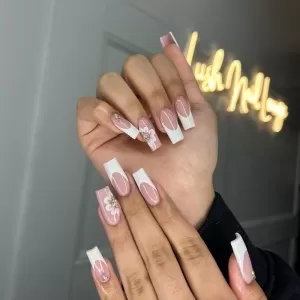 Lush Nail Lounge on 96th