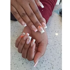 Pedi N Nails on Queen