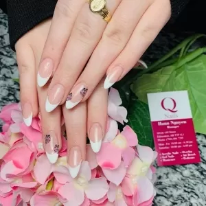 Q-Nails