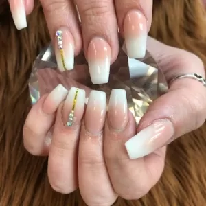 Queen Nails