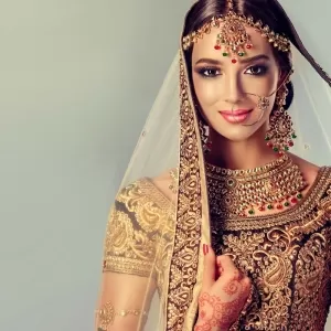 Roop Jewellers - Best Indian Gold Jewellery Stores in Brampton