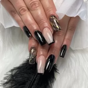 RUBY NAIL BAR