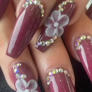 T&H Nails Sooke