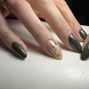 Tori Nails